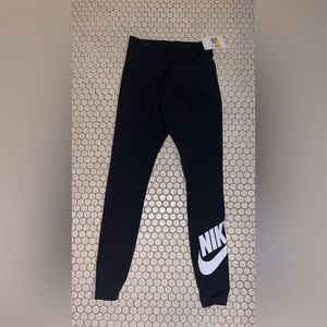 Black Nike Leggings NWT